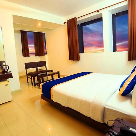 Ss Beach Resort Varkala Esterno foto