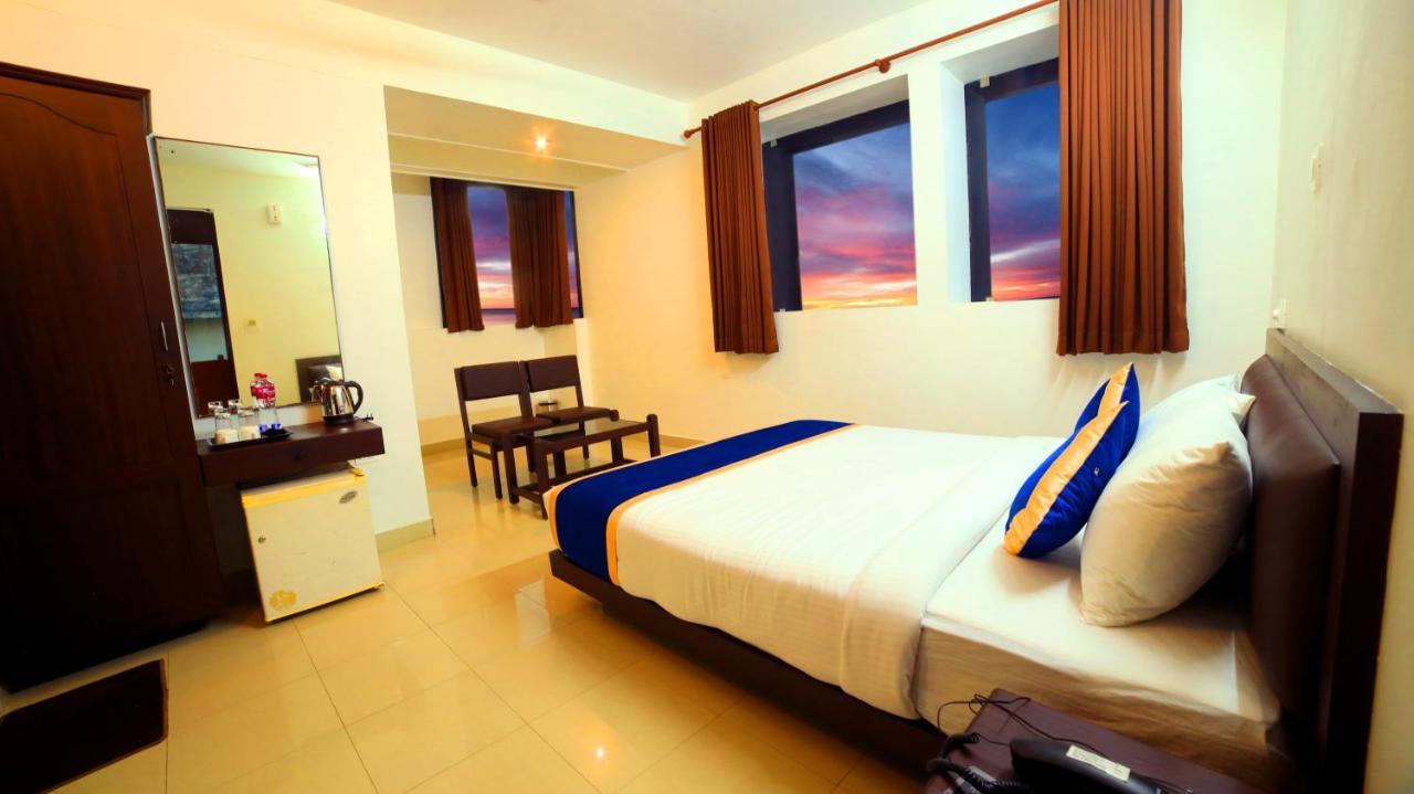 Ss Beach Resort Varkala Esterno foto