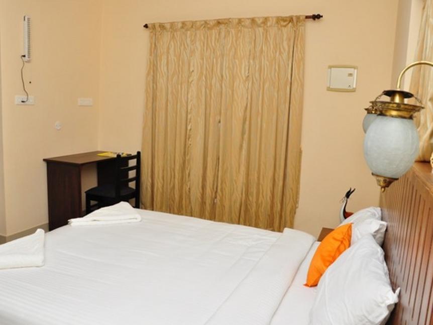 Ss Beach Resort Varkala Esterno foto