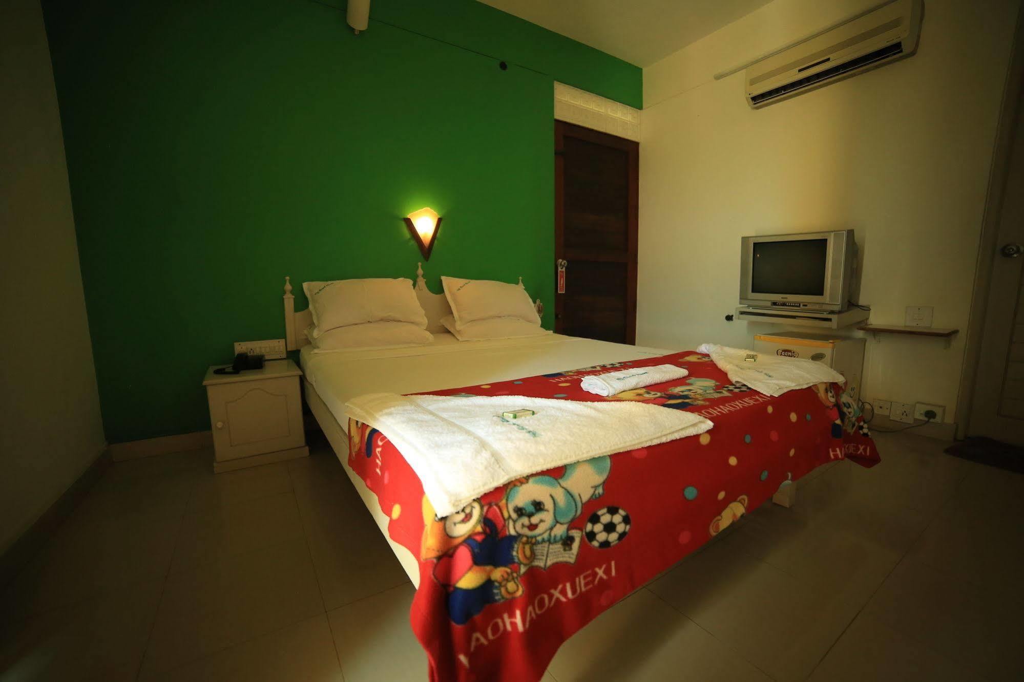 Ss Beach Resort Varkala Esterno foto