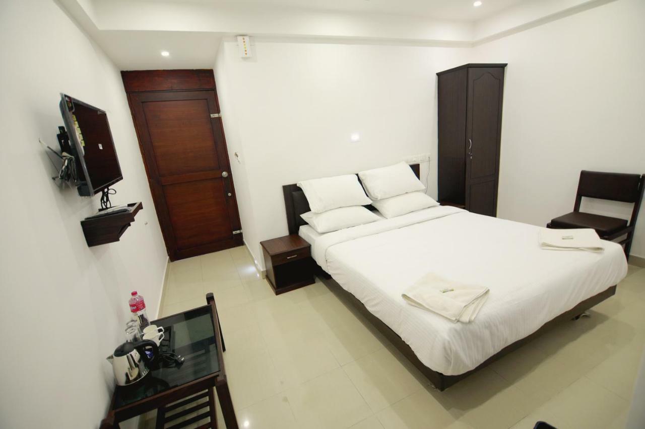 Ss Beach Resort Varkala Esterno foto