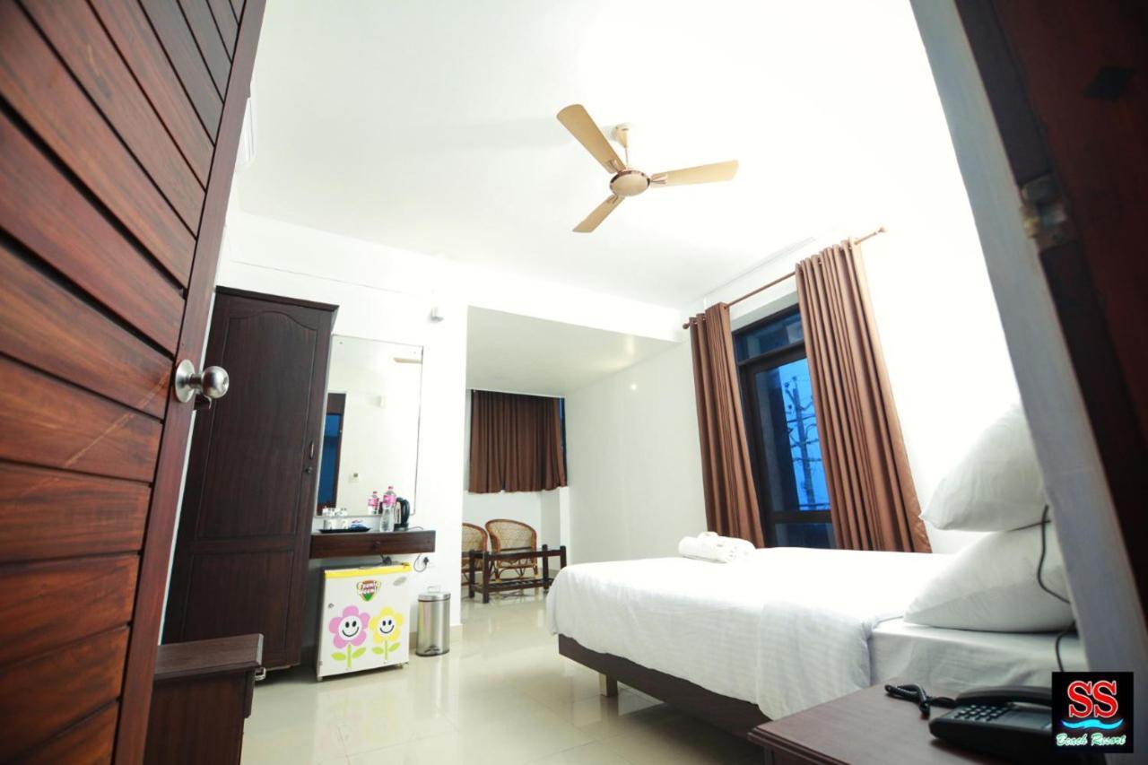 Ss Beach Resort Varkala Esterno foto